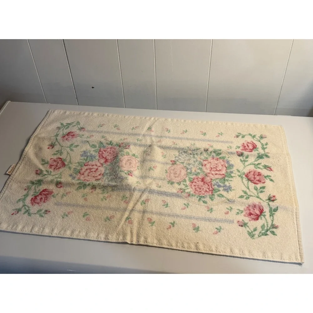 VTG Dundee Hand Towel Cream Pink Blue Rose Floral Cotton Cottagecore Made in USA